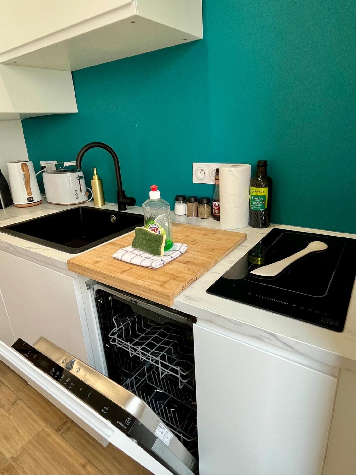 Cocon Chic Du Vieux Port - Clim Apartment Марсилия Екстериор снимка